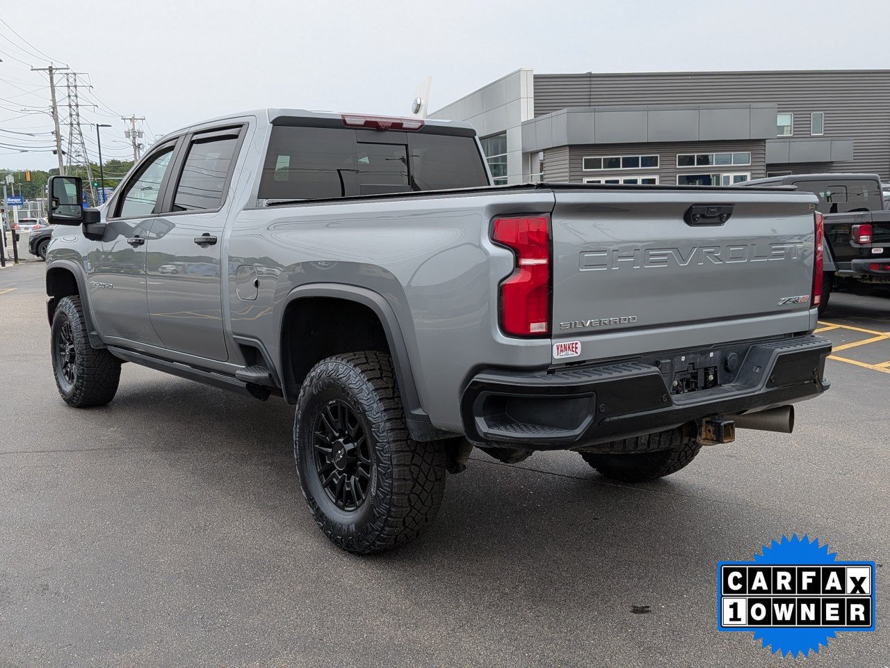Used 2024 Chevrolet Silverado 2500 ZR2 w/ Technology Package AWD/4WD image 6