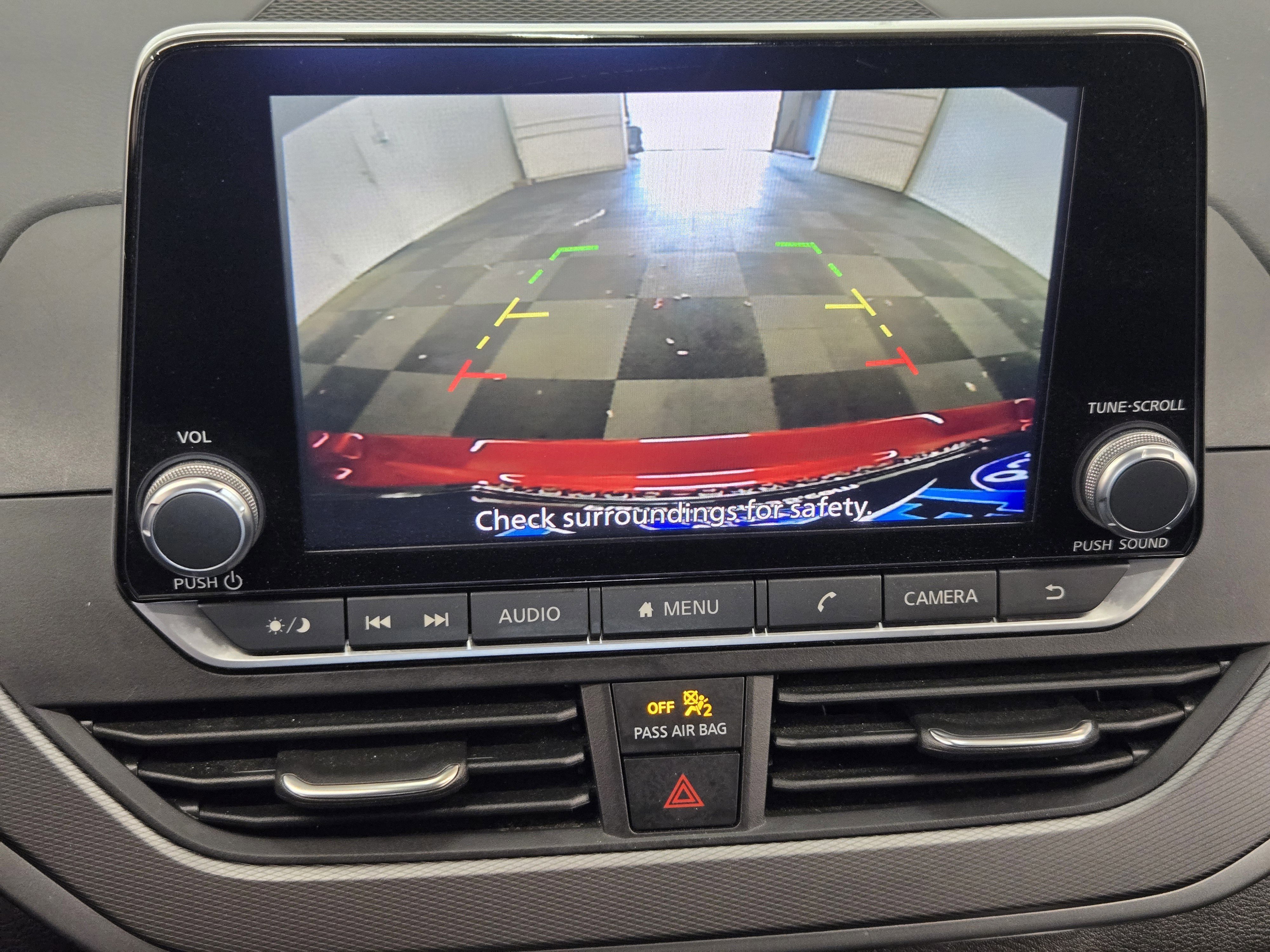 Used 2024 Nissan Altima 2.5 SR FWD image 19