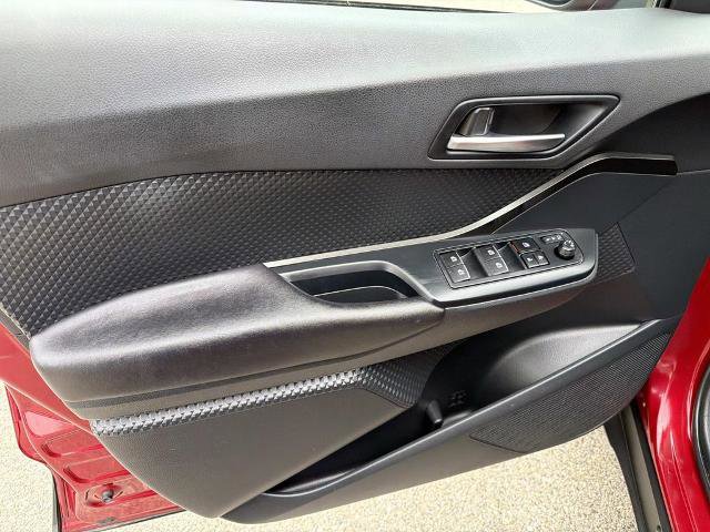 Used 2018 Toyota C-HR XLE FWD image 13