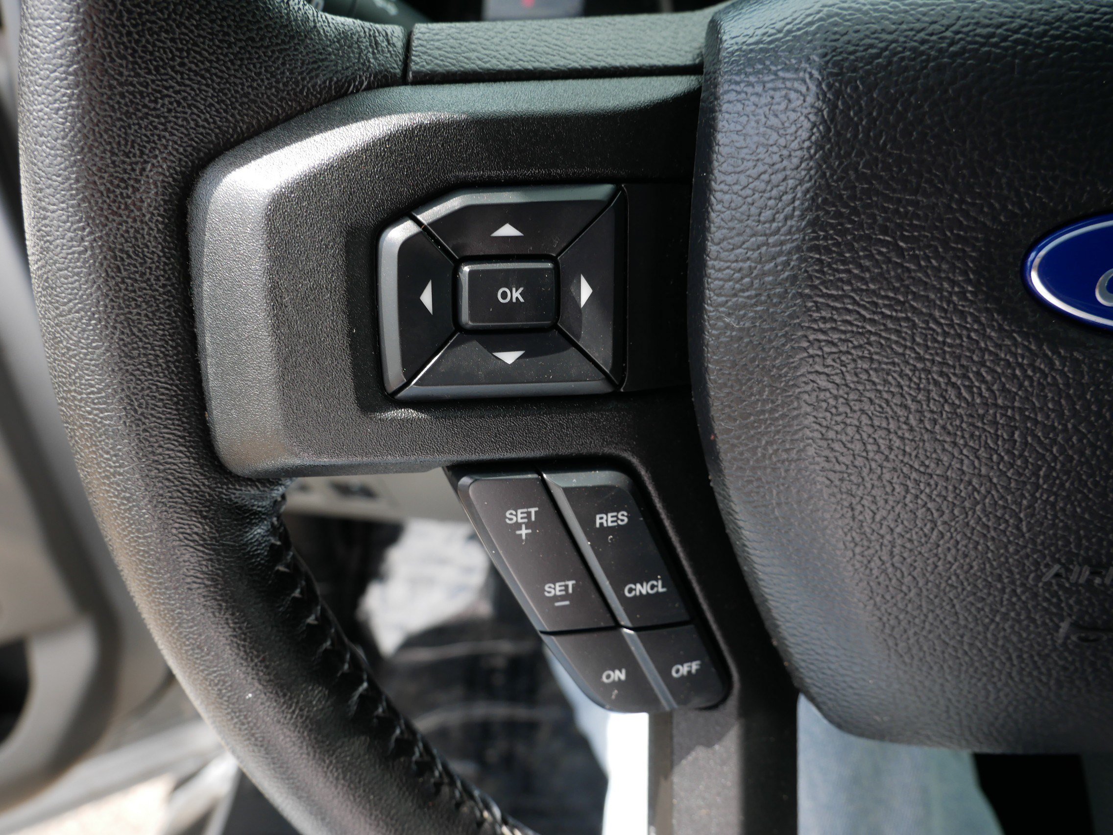 Certified 2019 Ford F150 XLT w/ Equipment Group 302A Luxury AWD/4WD image 28