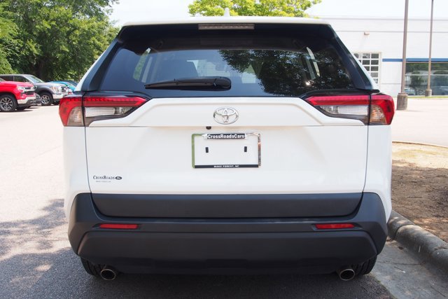 Used 2024 Toyota RAV4 LE FWD image 6