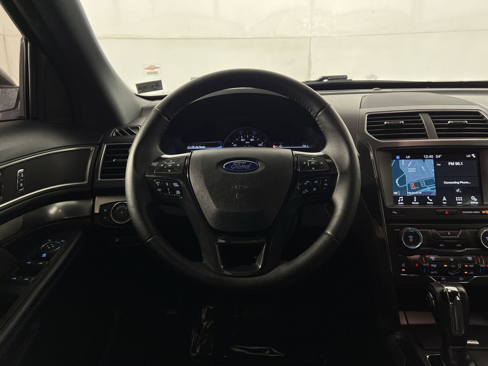 Certified 2018 Ford Explorer XLT w/ Equipment Group 202A AWD/4WD image 16