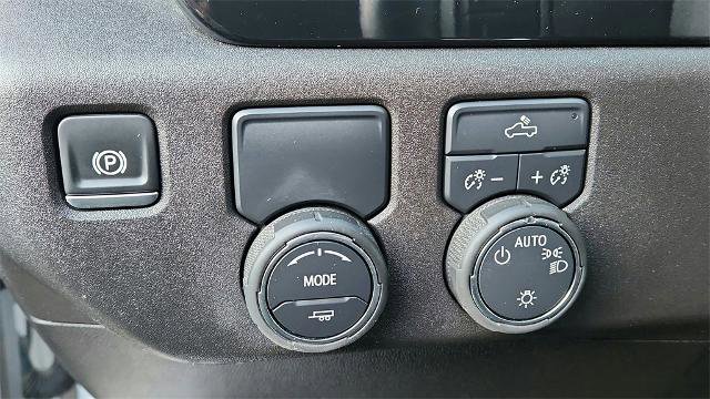 Used 2025 Chevrolet Silverado 1500 LT image 10