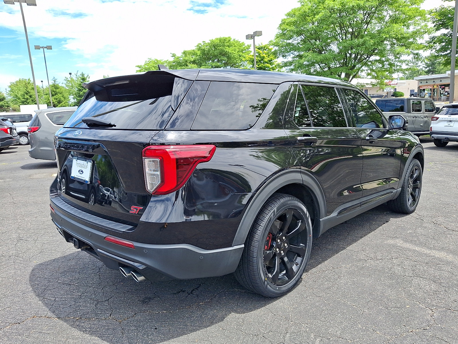 Certified 2022 Ford Explorer ST w/ Equipment Group 401A AWD/4WD image 6