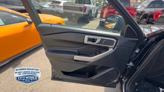 Certified 2023 Ford Explorer XLT w/ Equipment Group 202A AWD/4WD image 6