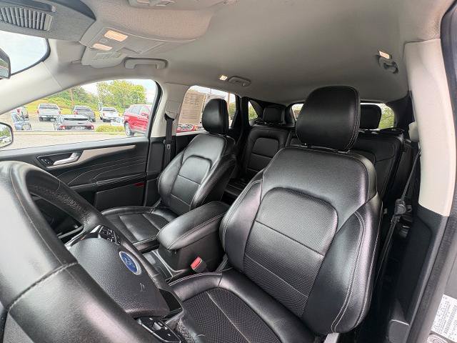 Certified 2022 Ford Escape SEL AWD/4WD image 13