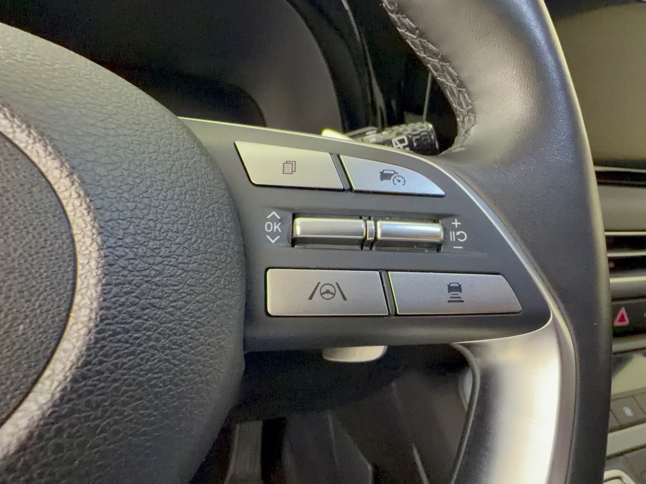 Used 2025 Hyundai Palisade SEL FWD image 19