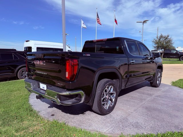 Used 2025 GMC Sierra 1500 SLT AWD/4WD image 7