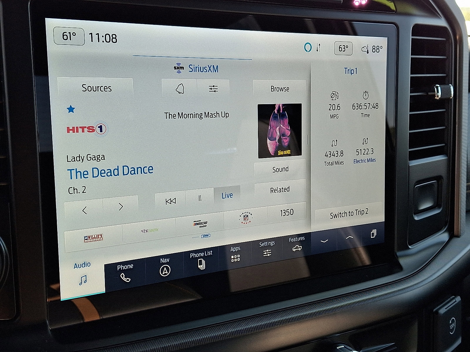 Certified 2023 Ford F150 Platinum w/ Equipment Group 701A High image 18