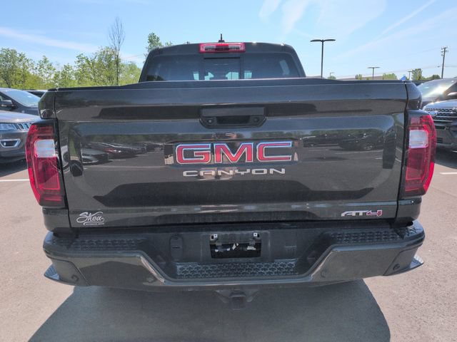 Used 2023 GMC Canyon AT4 w/ AT4 Premium Package AWD/4WD image 6