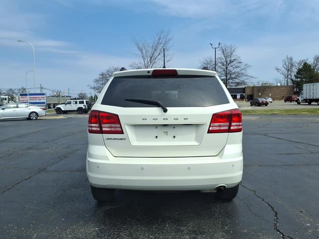 Used 2020 Dodge Journey SE w/ SE Popular Equipment Group image 3