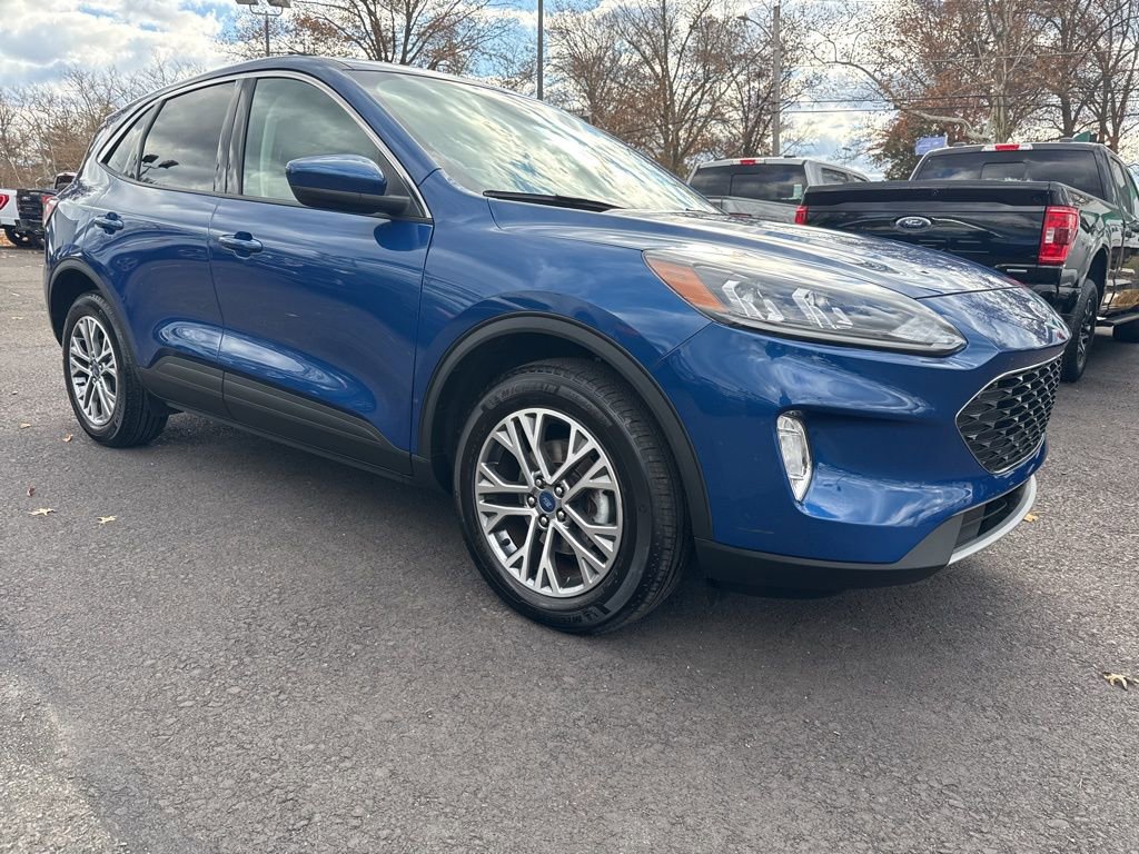 Certified 2022 Ford Escape SEL w/ Technology Package image 3