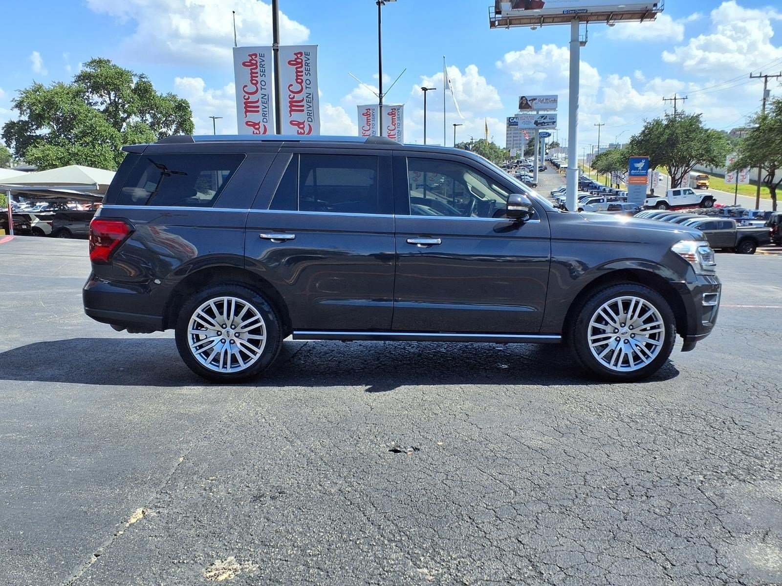 Certified 2024 Ford Expedition Limited AWD/4WD image 5
