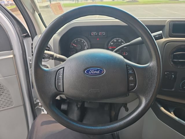 Certified 2017 Ford E-450 and Econoline 450 Super Duty w/ Power Windows & Locks Group RWD image 14