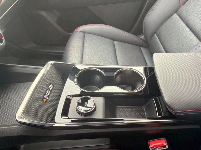 Used 2025 Chevrolet Equinox RS w/ Safety and Technology Package AWD/4WD image 35