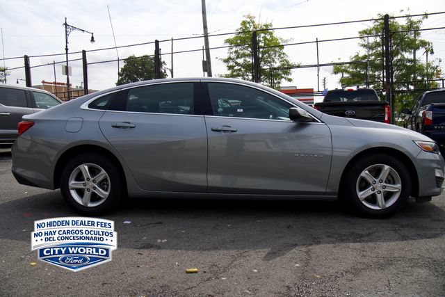 Used 2024 Chevrolet Malibu LT FWD image 3
