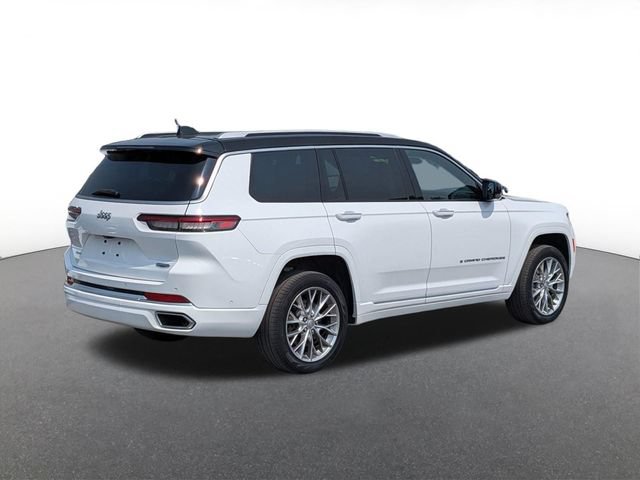 Used 2023 Jeep Grand Cherokee L Summit w/ Luxury Tech Group V AWD/4WD image 3