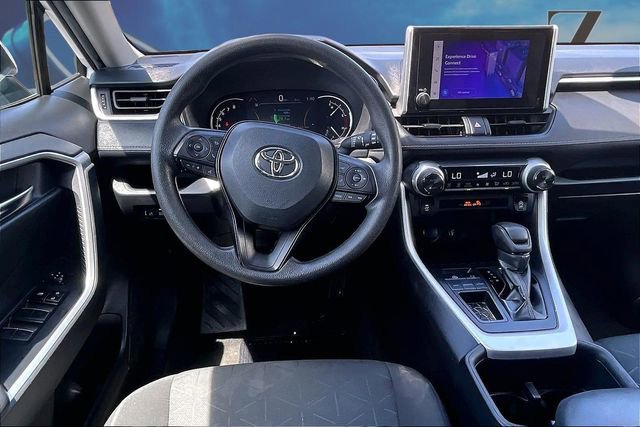 Used 2024 Toyota RAV4 XLE FWD image 7