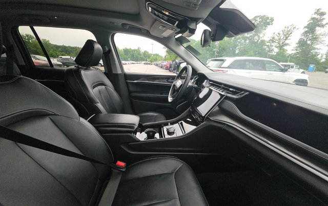 Used 2022 Jeep Grand Cherokee Limited 4xe AWD/4WD image 6