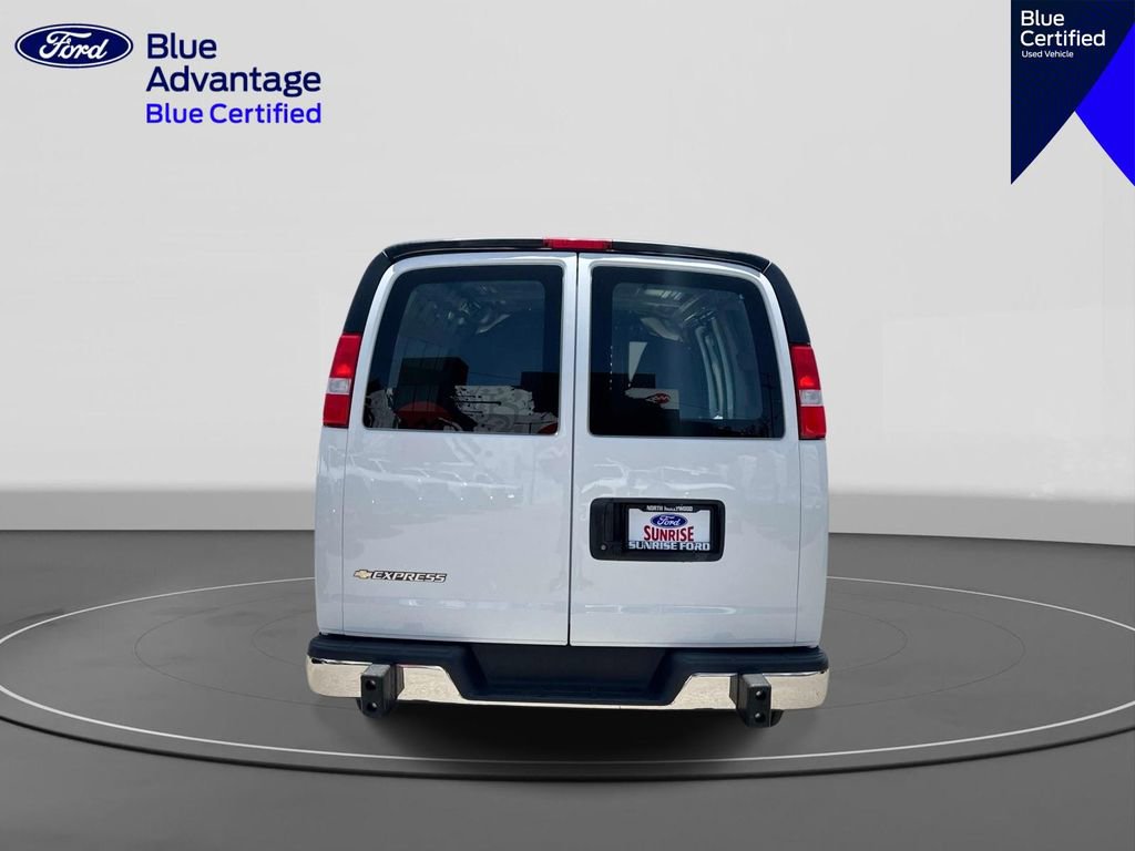 Used 2024 Chevrolet Express 2500 w/ Driver Convenience Package RWD image 6
