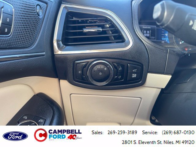 Certified 2023 Ford Edge Titanium AWD/4WD image 15