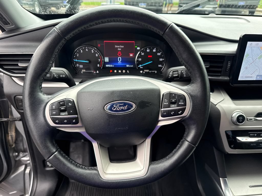 Certified 2023 Ford Explorer XLT w/ Equipment Group 202A AWD/4WD image 15
