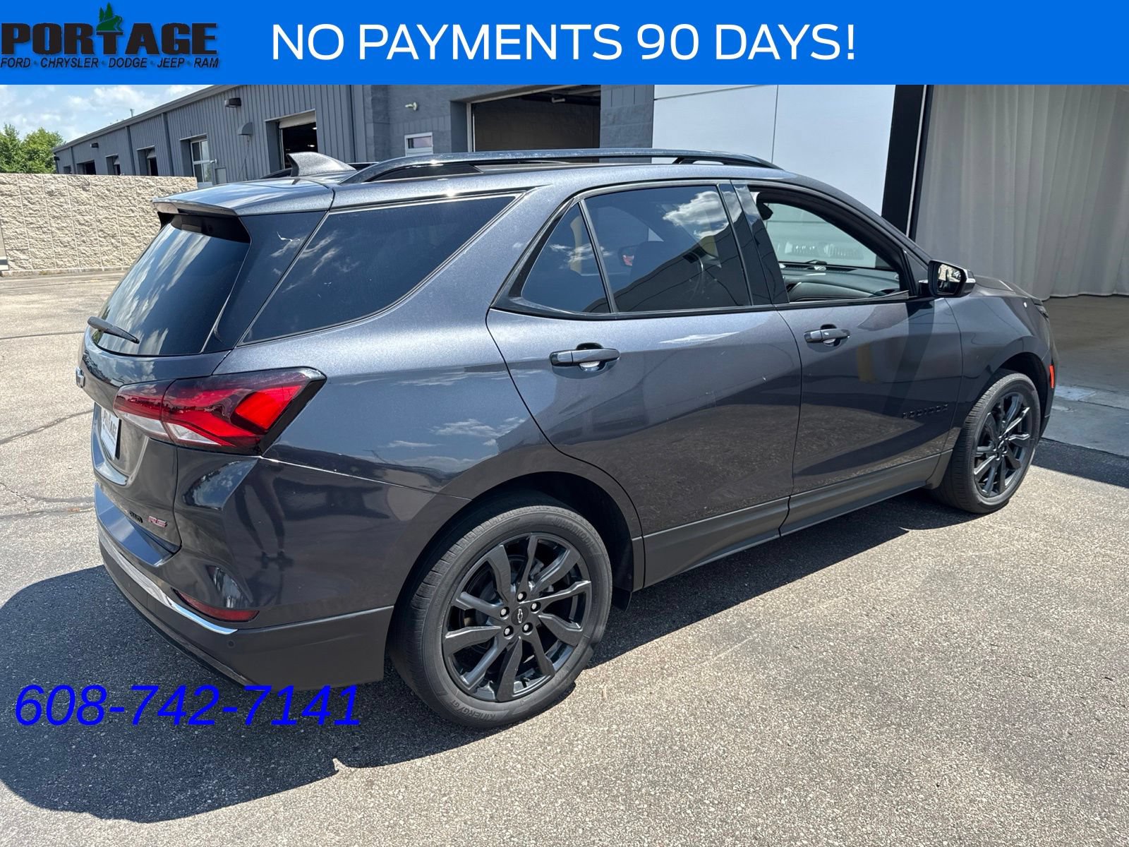 Used 2022 Chevrolet Equinox RS w/ RS Leather Package AWD/4WD image 2