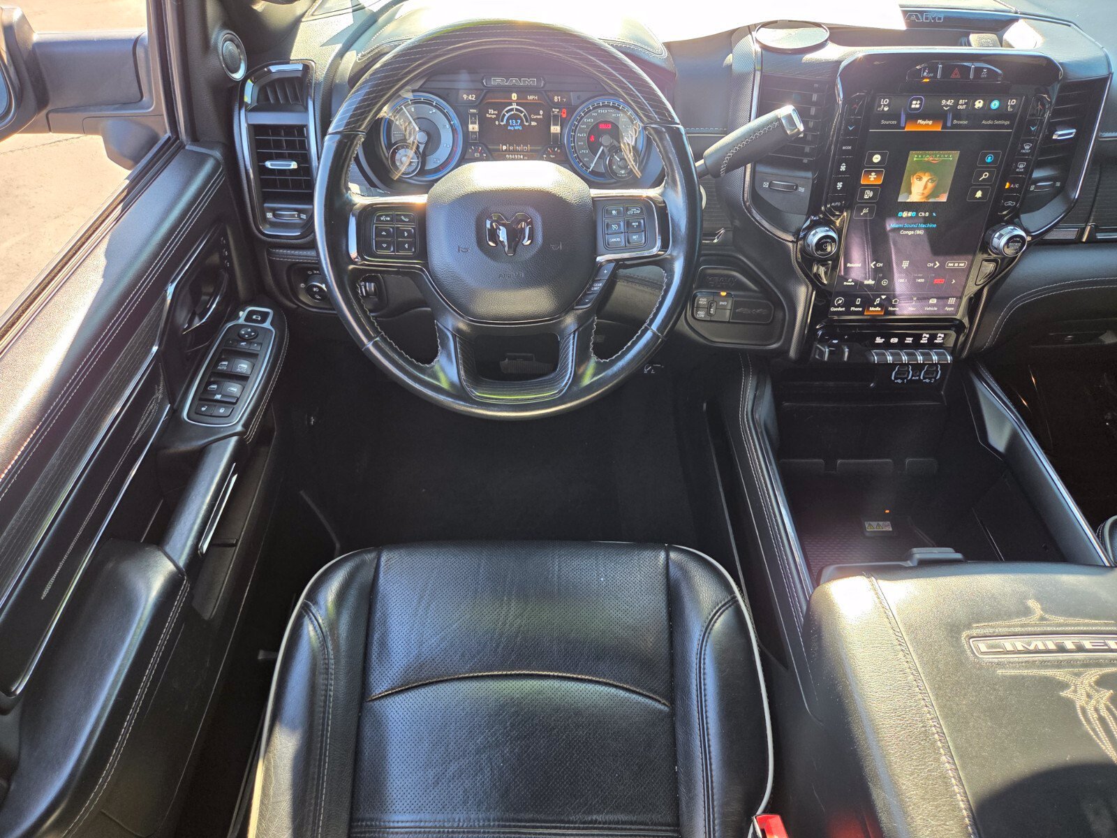 Used 2022 RAM 3500 Limited AWD/4WD image 12