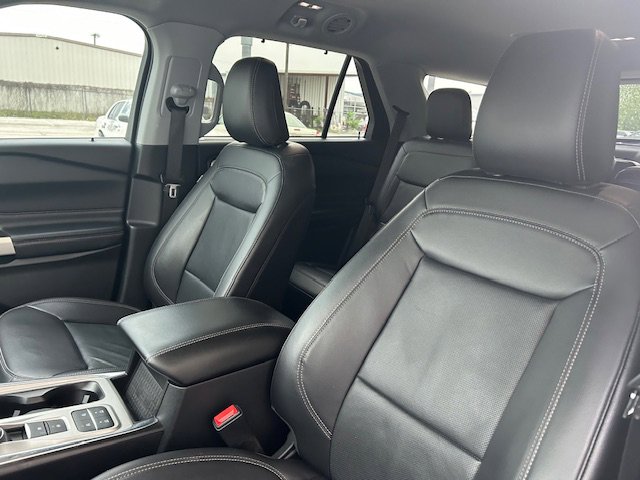 Certified 2021 Ford Explorer Limited w/ Equipment Group 301A RWD image 13