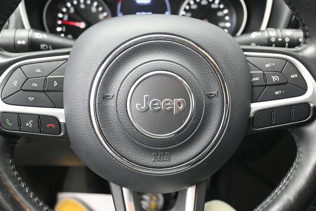 Used 2019 Jeep Compass Latitude AWD/4WD image 10
