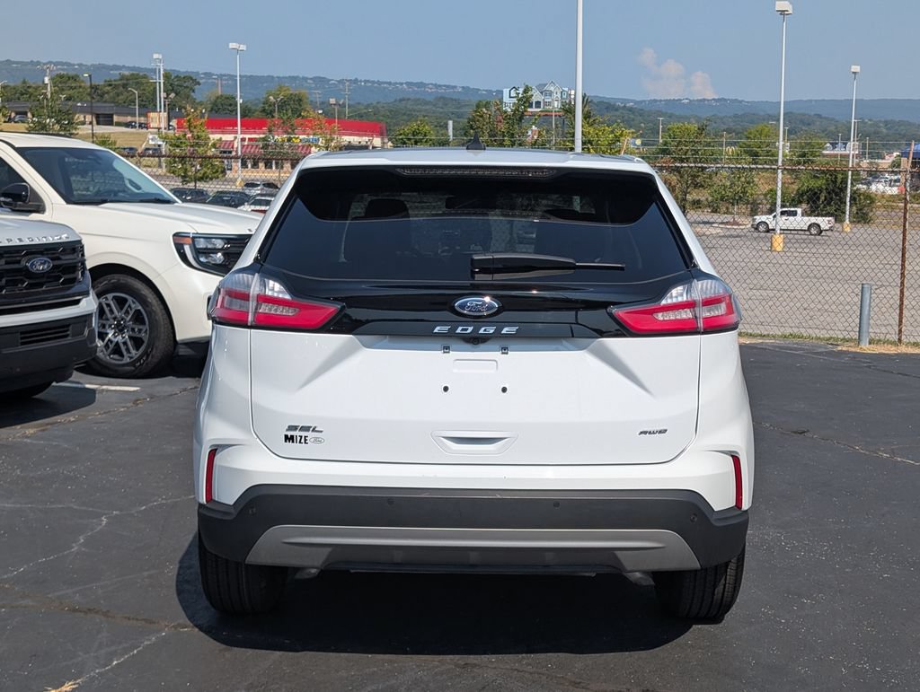 Certified 2024 Ford Edge SEL w/ Convenience Package AWD/4WD image 8