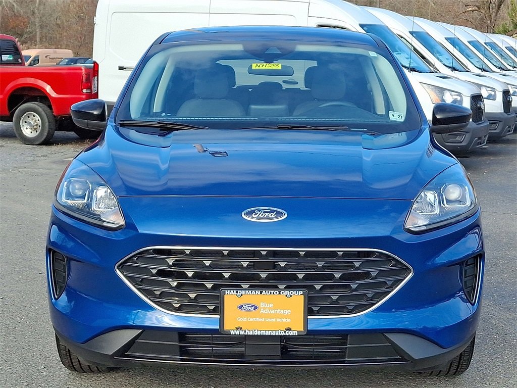 Certified 2022 Ford Escape SE w/ SE Sport Appearance Package image 3