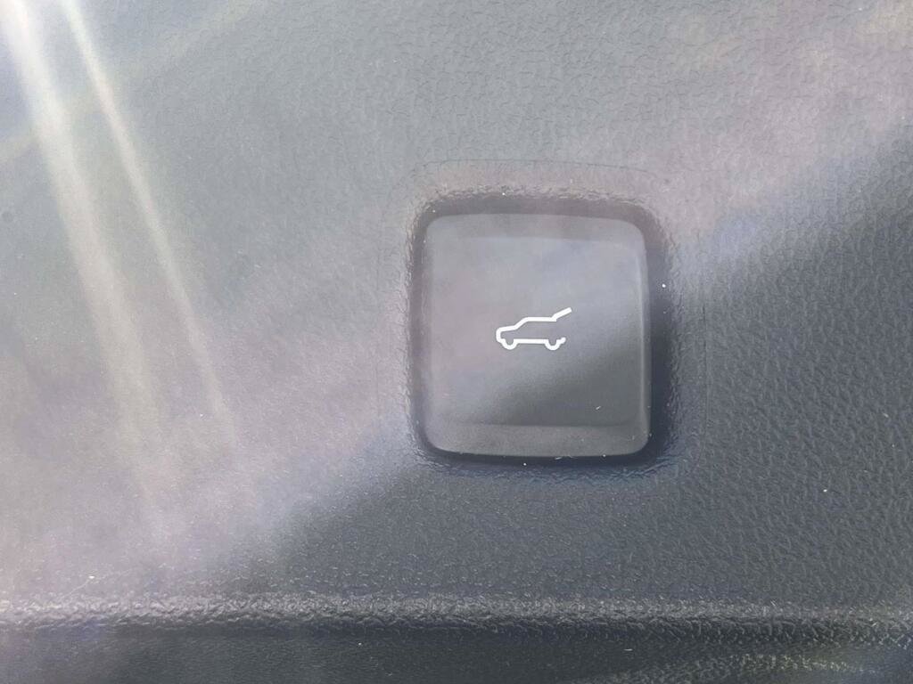 Certified 2024 Ford Escape Platinum AWD/4WD image 21