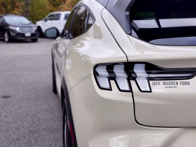 Certified 2025 Ford Mustang Mach-E GT AWD/4WD image 9