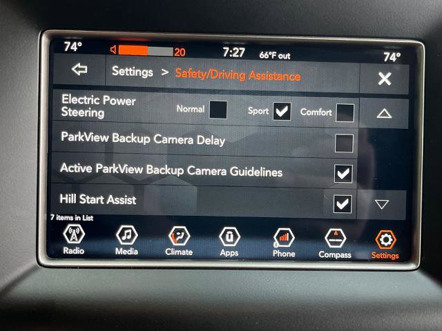 Used 2018 Jeep Grand Cherokee Laredo AWD/4WD image 6