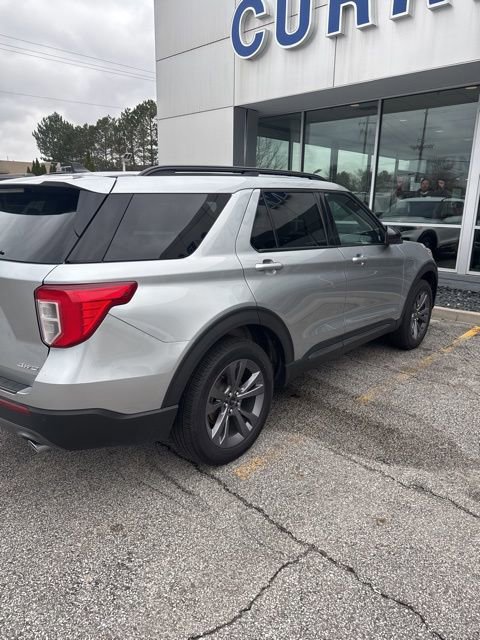 Certified 2023 Ford Explorer XLT w/ Equipment Group 202A image 2