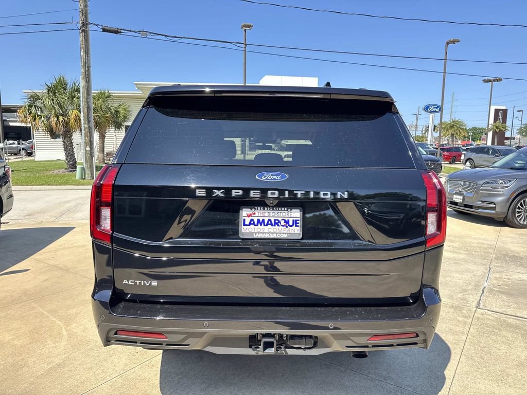 Certified 2025 Ford Expedition Active RWD image 7