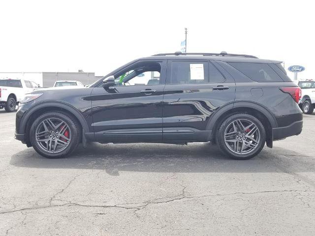 Certified 2025 Ford Explorer ST AWD/4WD image 2