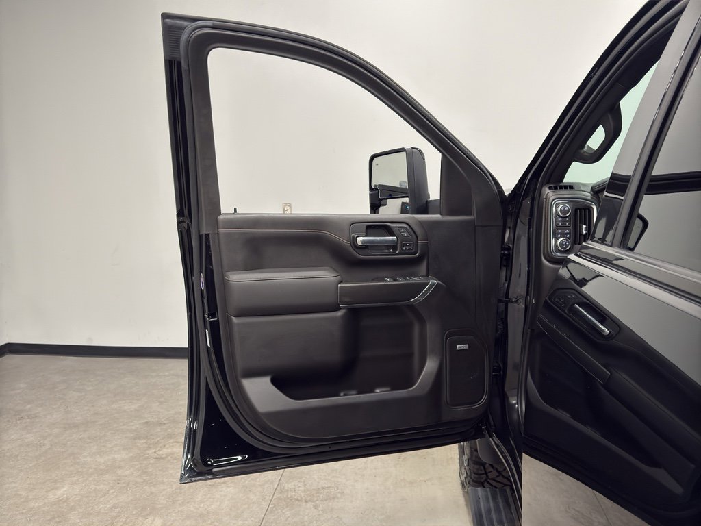 Used 2022 GMC Sierra 2500 AT4 w/ AT4 Preferred Package image 10