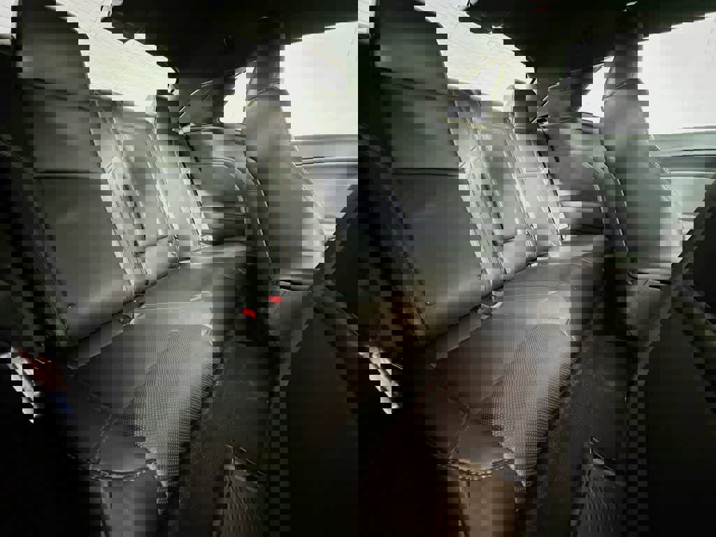 Used 2018 Dodge Challenger GT w/ Driver Convenience Group image 31