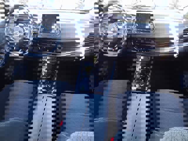 Used 2023 Nissan Rogue SV image 17