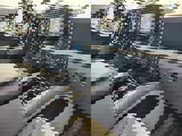 Certified 2024 Ford F250 XLT w/ Snow Plow Prep Package image 29