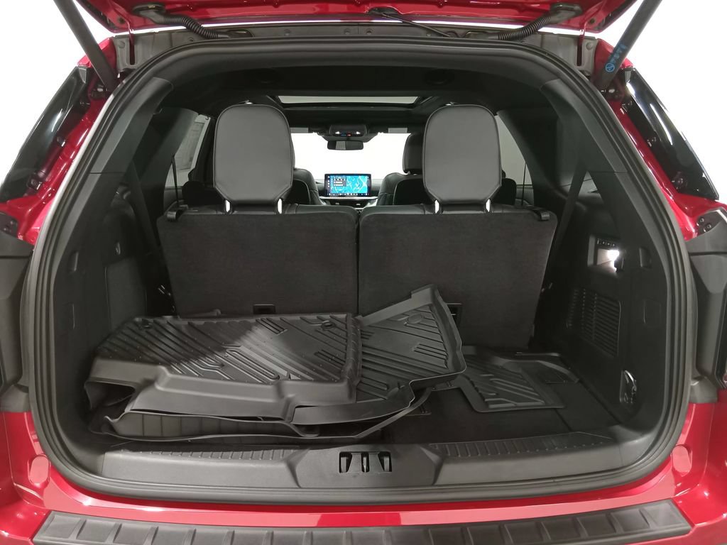 Certified 2025 Ford Explorer ST AWD/4WD image 5