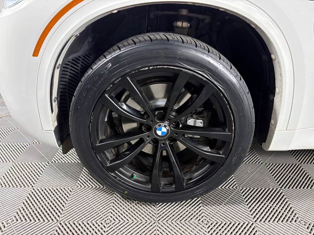 Used 2017 BMW X5 xDrive40e image 11