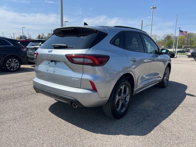 Certified 2024 Ford Escape ST-Line w/ Tech Pack #1 AWD/4WD image 4