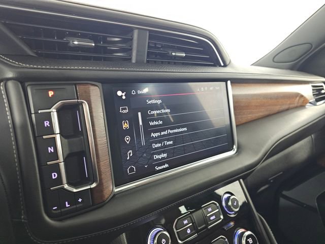 Used 2023 GMC Yukon XL Denali Ultimate AWD/4WD image 28