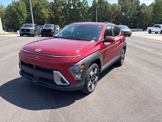 Used 2025 Hyundai Kona SEL AWD/4WD image 3