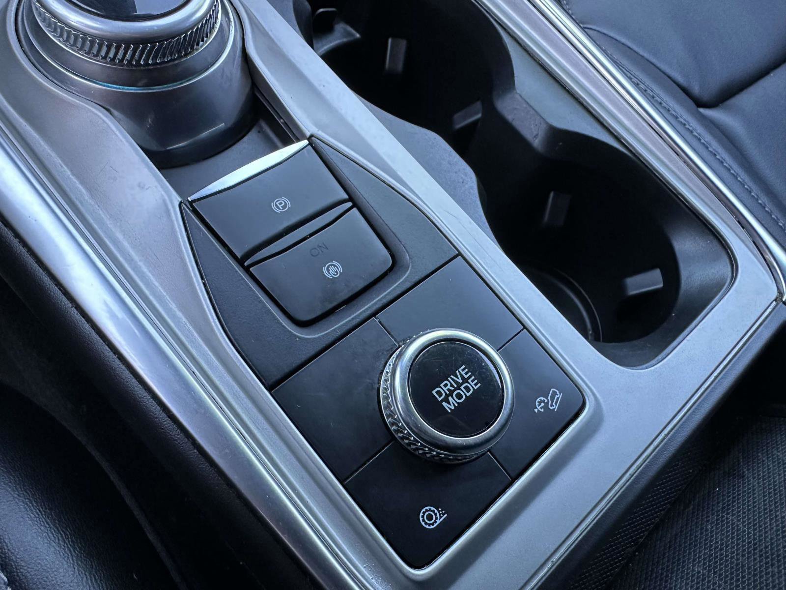 Certified 2022 Ford Explorer XLT w/ Equipment Group 202A AWD/4WD image 21