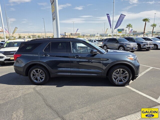 Certified 2023 Ford Explorer XLT w/ Equipment Group 202A RWD image 8