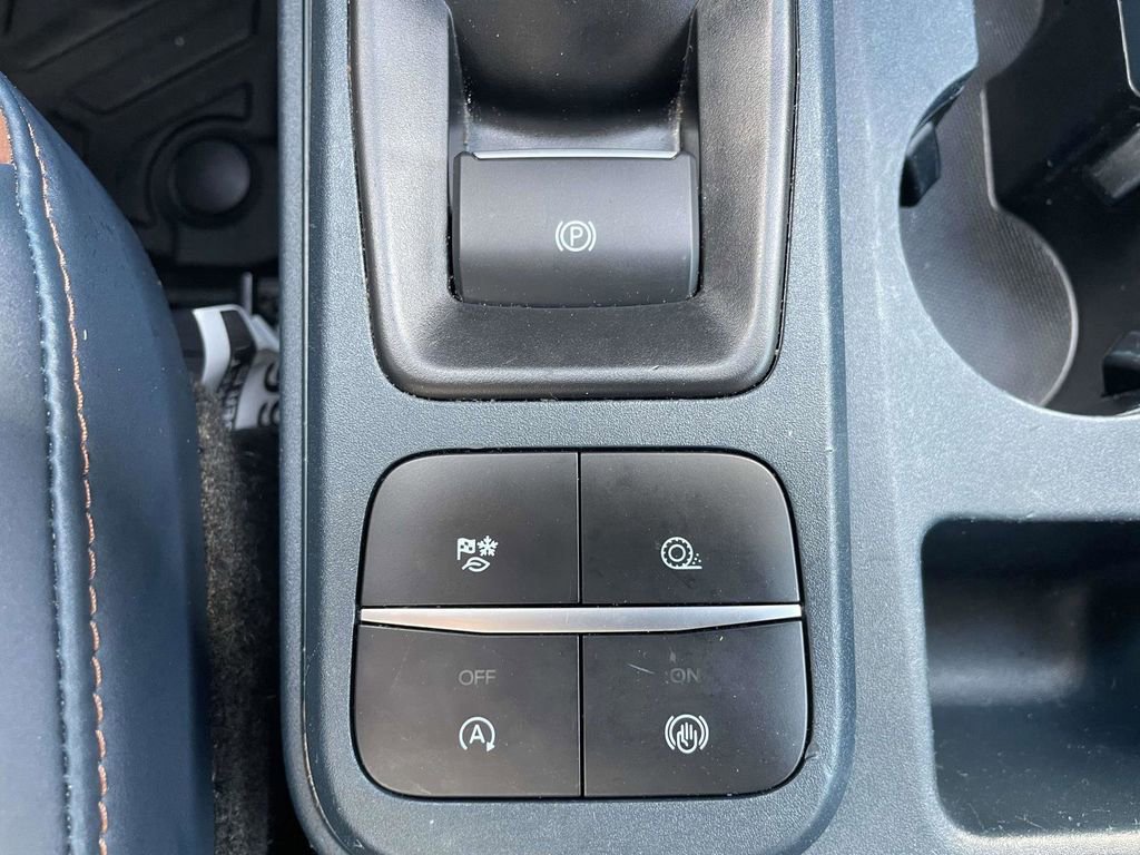 Certified 2022 Ford Maverick Lariat w/ Lariat Luxury Package image 24